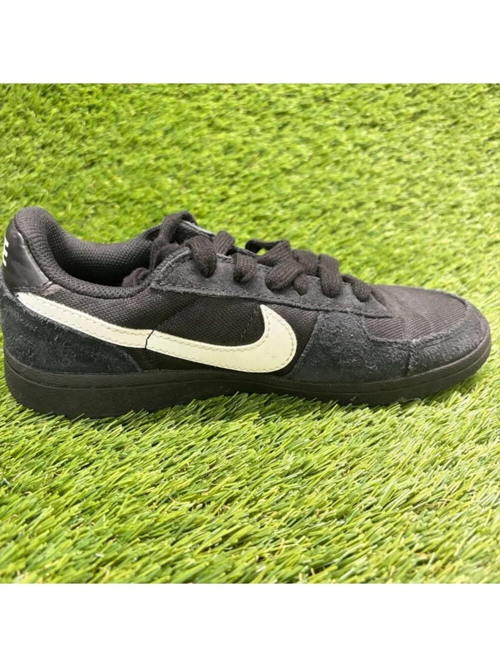 Nike Field General Boys Size 5Y Black White Athletic Walking Shoes Sneakers
